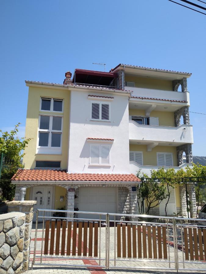 Apartments Mlacovic Rab Town Exterior foto